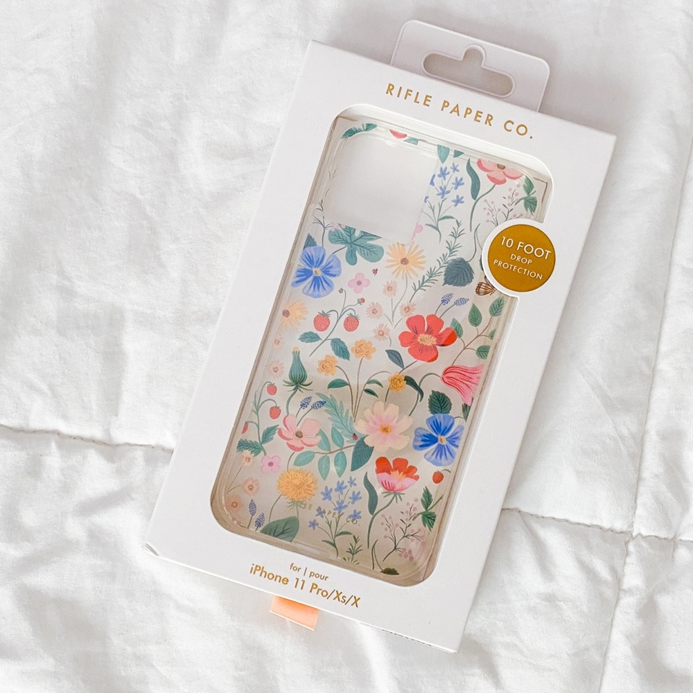 | Rifle Paper Co | Strawberry Fields iPhone 11 PRO, X, XS Case |